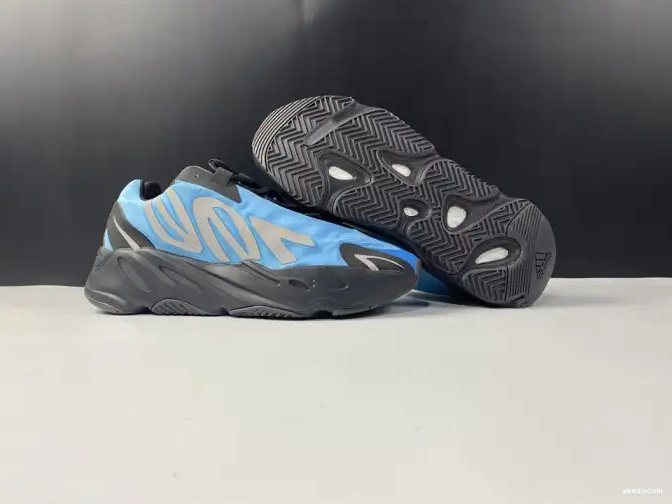 Yeezy ADIDAS GZ3079 'Bright MNVN Cyan' 700 Boost 0520